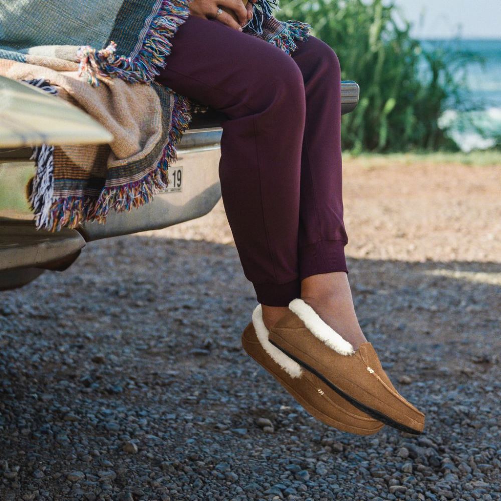 Ku'una Women's Leather Slippers - Tan