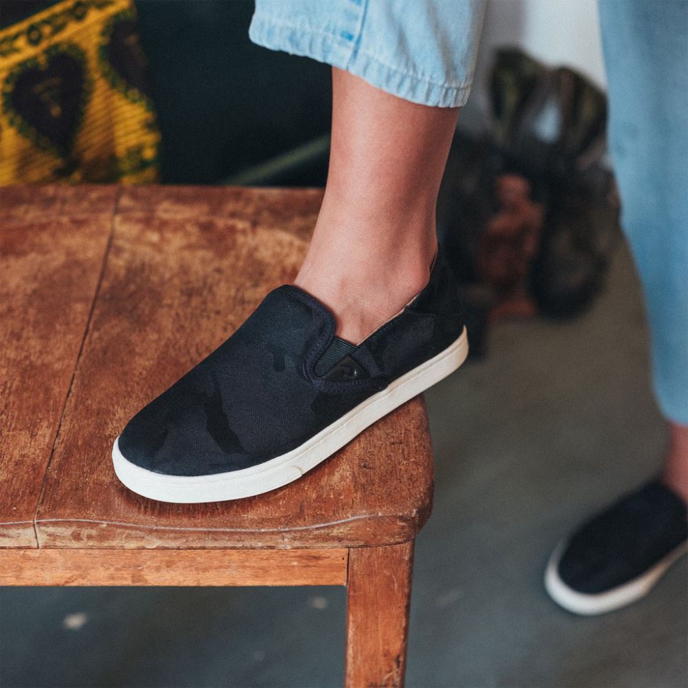 Pehuea Pa'i Women's Sneakers - Lava Rock / Ke Au Camo