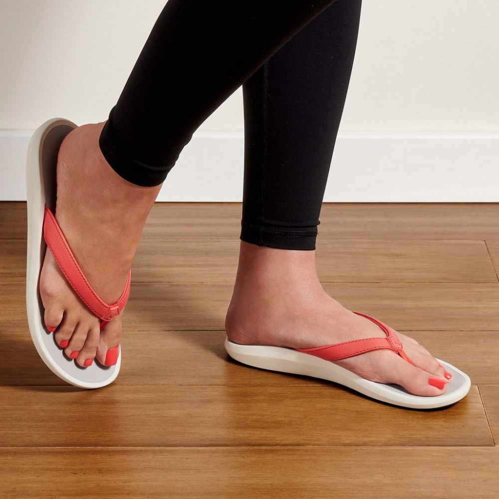 Pi'oe Women's Beach Sandals - Hot Coral / Mist Grey