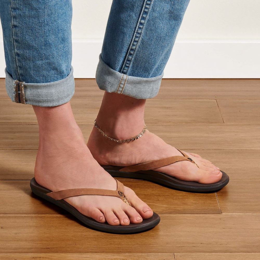 OluKai Ho'opio Leather - Sahara