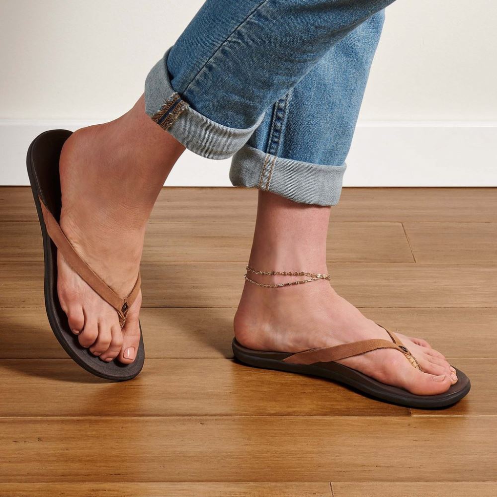 OluKai Ho'opio Leather - Sahara