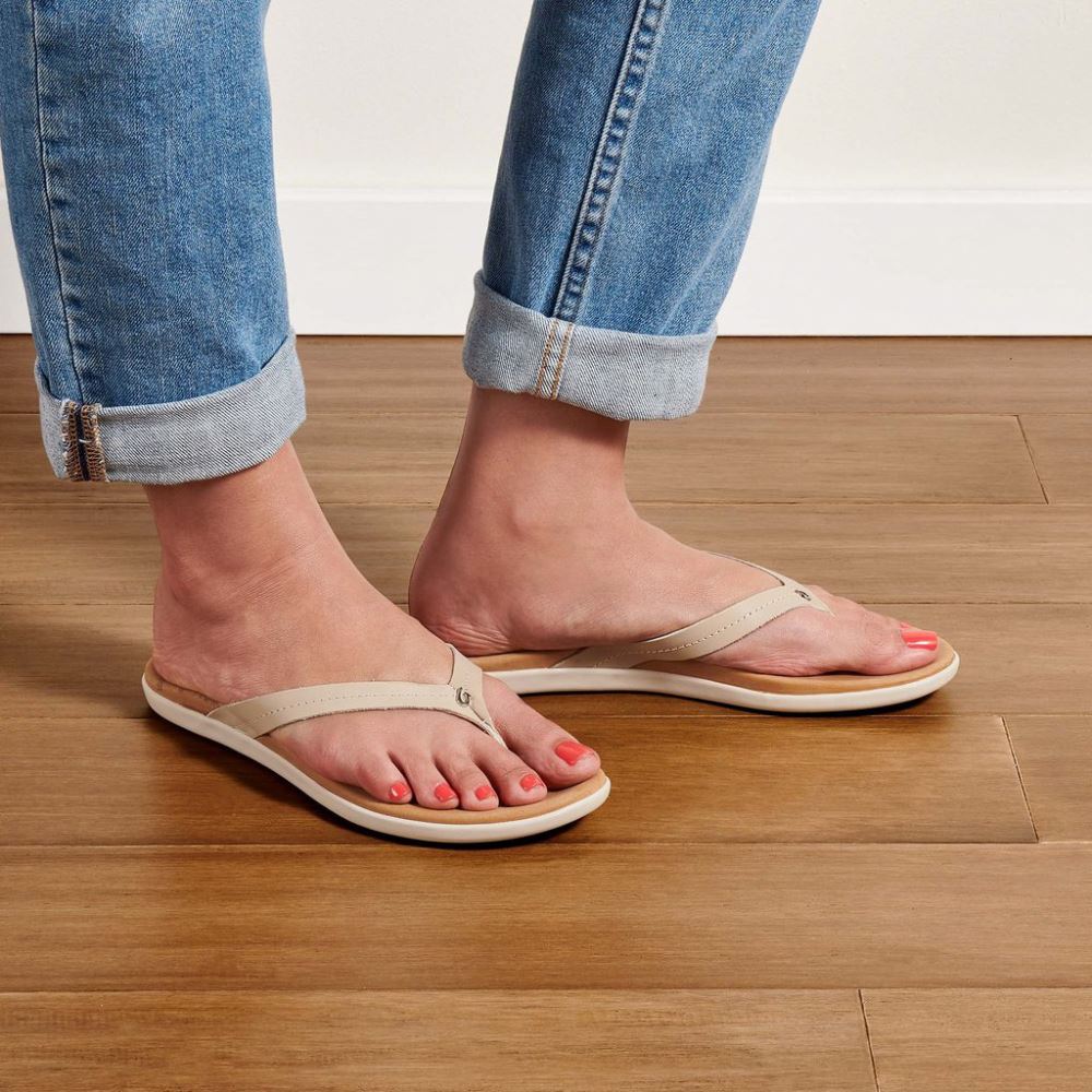 Honu Women's Leather Flip Flops - Tapa / Golden Sand