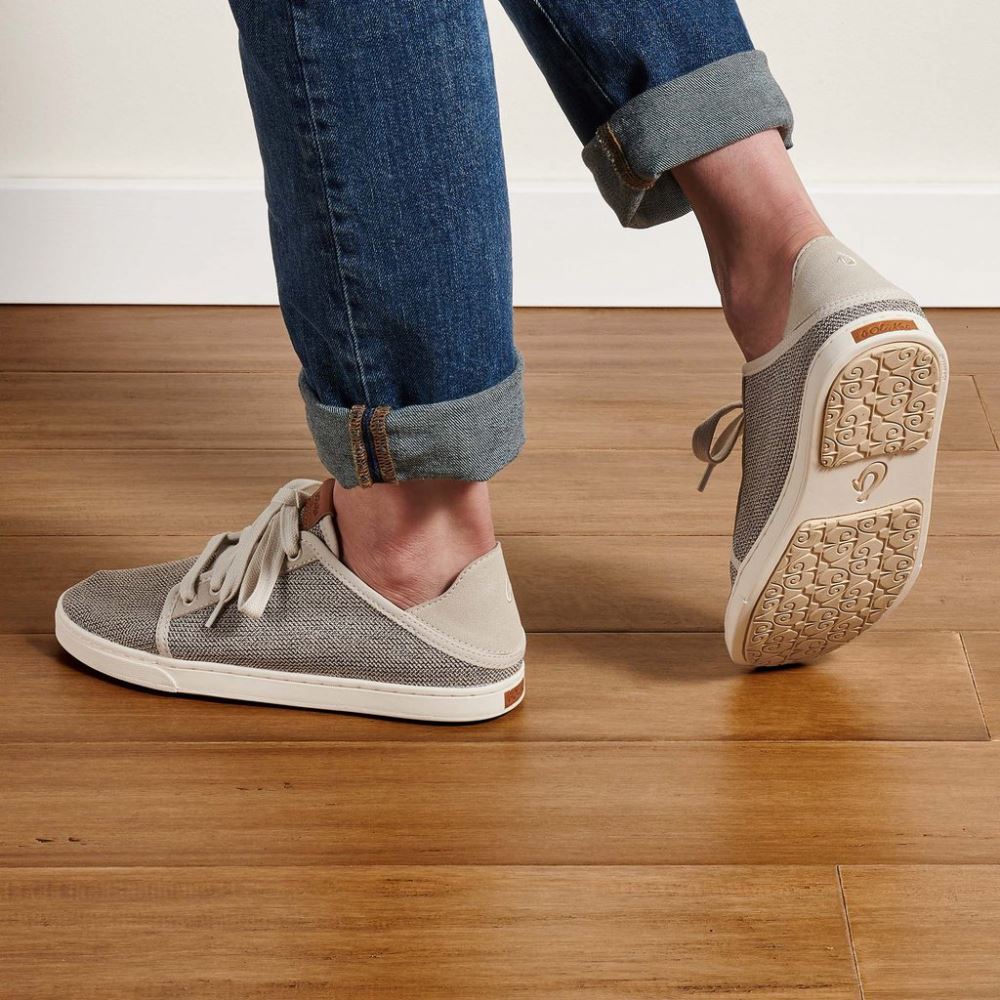 OluKai Pehuea Li Women's Sneakers - Tapa