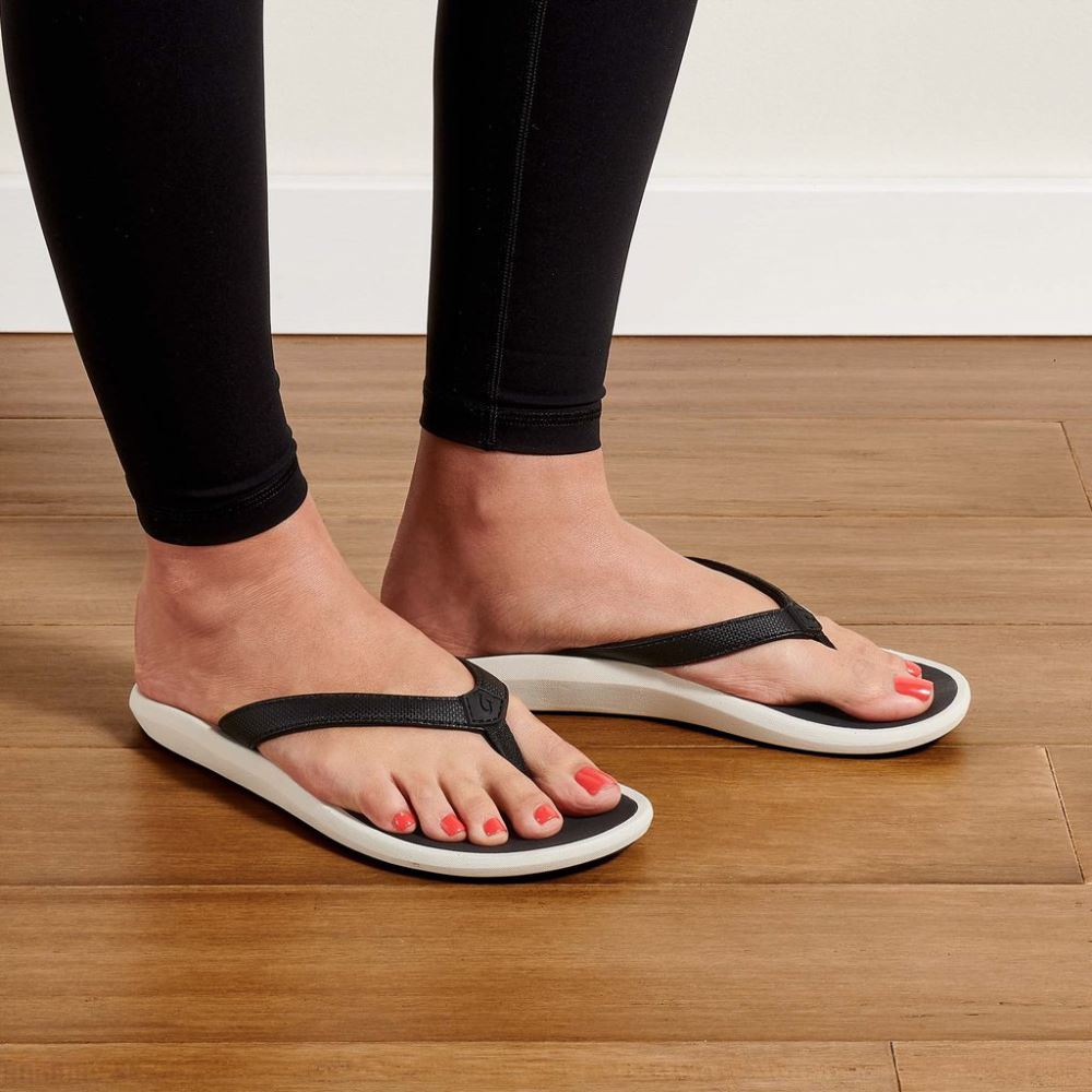 Pi'oe Women's Beach Sandals - Black / Dark Shadow