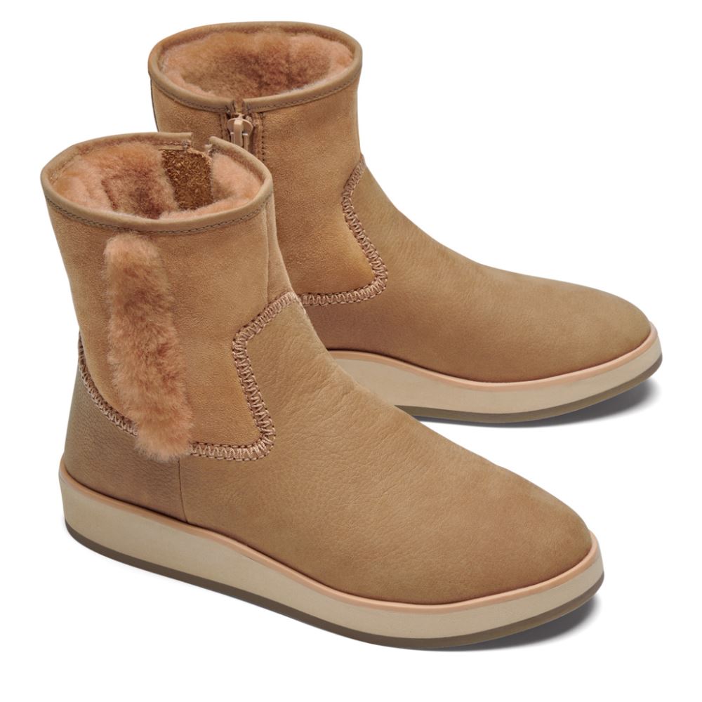 Pa'ina Hulu Women's Shearling Boots - Tan